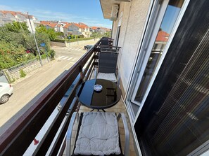 Outdoor dining - SeaWave Vodice - big, 4 room apartment close to the beach! (Vodice)