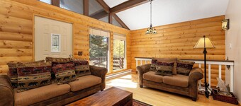 Perfect 4-bedroom house in lovely Grand Lake for your getaway
