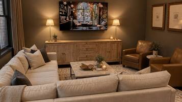 Apartment, 1 Bedroom | Living room