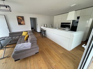 Living area - Vrbo Property (Venzolasca)