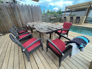 Outdoor dining - Vrbo Property (Venzolasca)