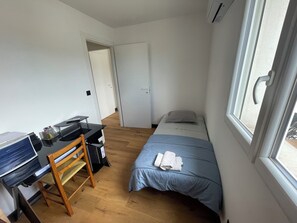 WiFi, bed sheets - Luxury 5-bedroom villa Mountain view 5 minutes from the beach (Venzolasca)