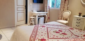 1 habitación, wifi y ropa de cama 