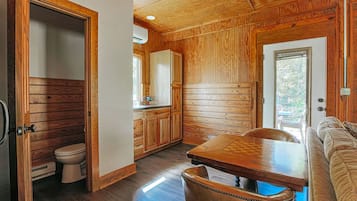 Cabaña, baño privado (Blue's Barn) | Interior