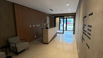 Apartment | Lobby