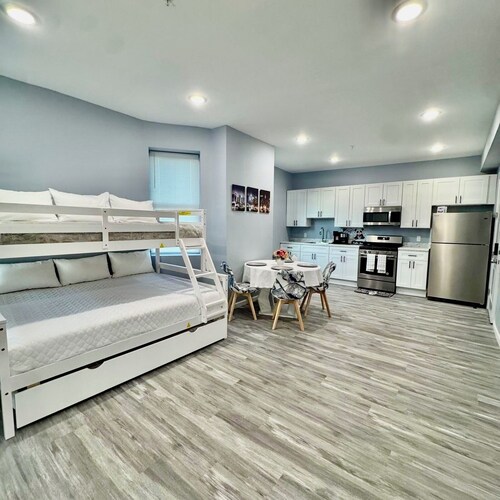 Grand Superior 1BR Penthouse near Newark Airport