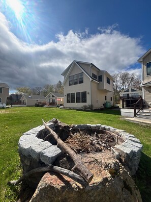 Exterior - Winnipesaukee Lakeside Retreat (Laconia)