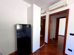 Interior - Del Console Apartment 2 - Near Bari Airport & Station (Modugno)
