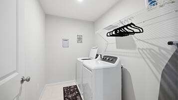 House, Multiple Beds, Garden View (Midway Bloom) | Laundry