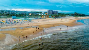 Playa privada, arena blanca, traslado desde/hacia la playa gratis