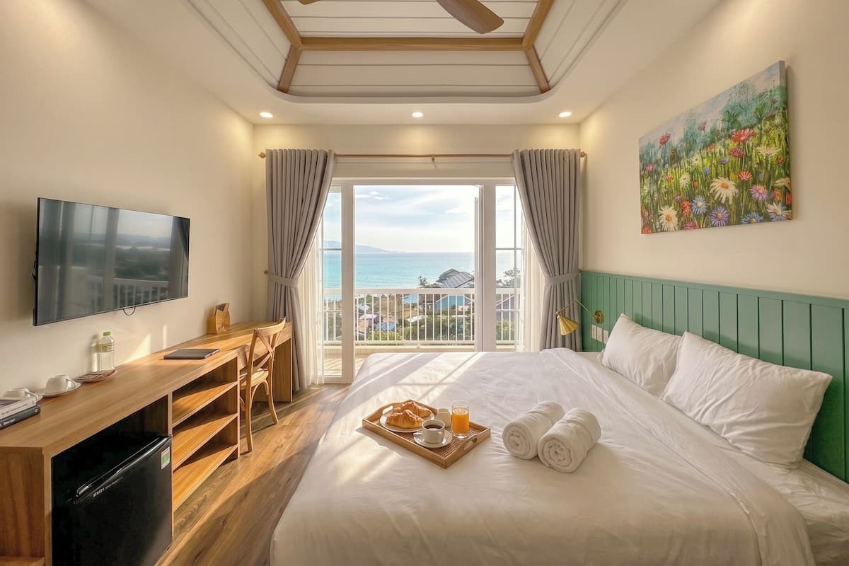 พาโรนามิกวิลล่า, วิวชายหาด, ริมสระว่ายน้ำ | เครื่องนอนระดับพรีเมียม, โต๊ะทำงาน, พื้นที่ทำงานแบบใช้แล็ปท็อป