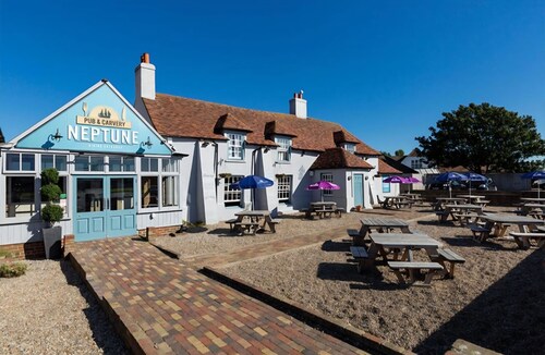 Beachside caravan retreat, spacious, fun for all age, great location for day out