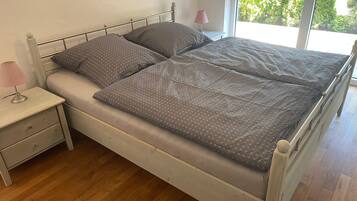 Roupa de cama, acesso para cadeiras de rodas