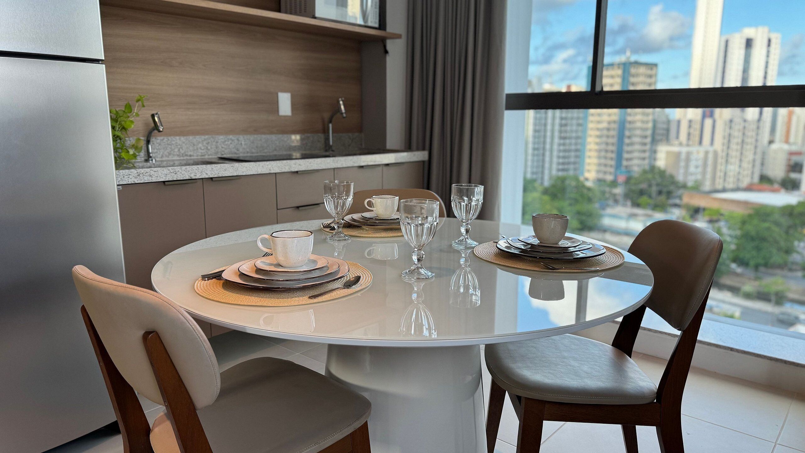 Comfort Studio | Dining