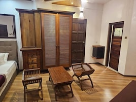 Blackout drapes, soundproofing, iron/ironing board, WiFi (free)