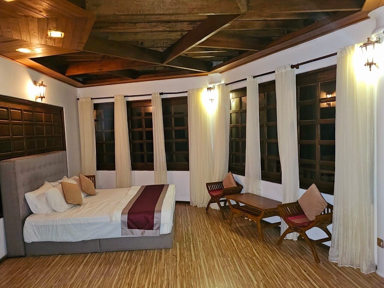 Blackout curtains, soundproofing, iron/ironing board, free WiFi