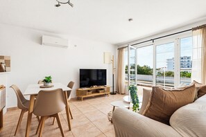 Living area - El Escape Appartement - Menorca (Minorca)