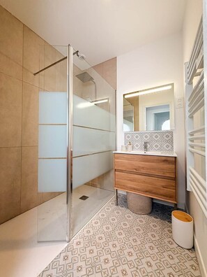 Shower, hair dryer