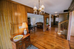 Interior - Casa Marina (Burnside)