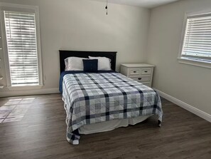 4 Schlafzimmer, Bügeleisen/Bügelbrett, WLAN, Bettwäsche