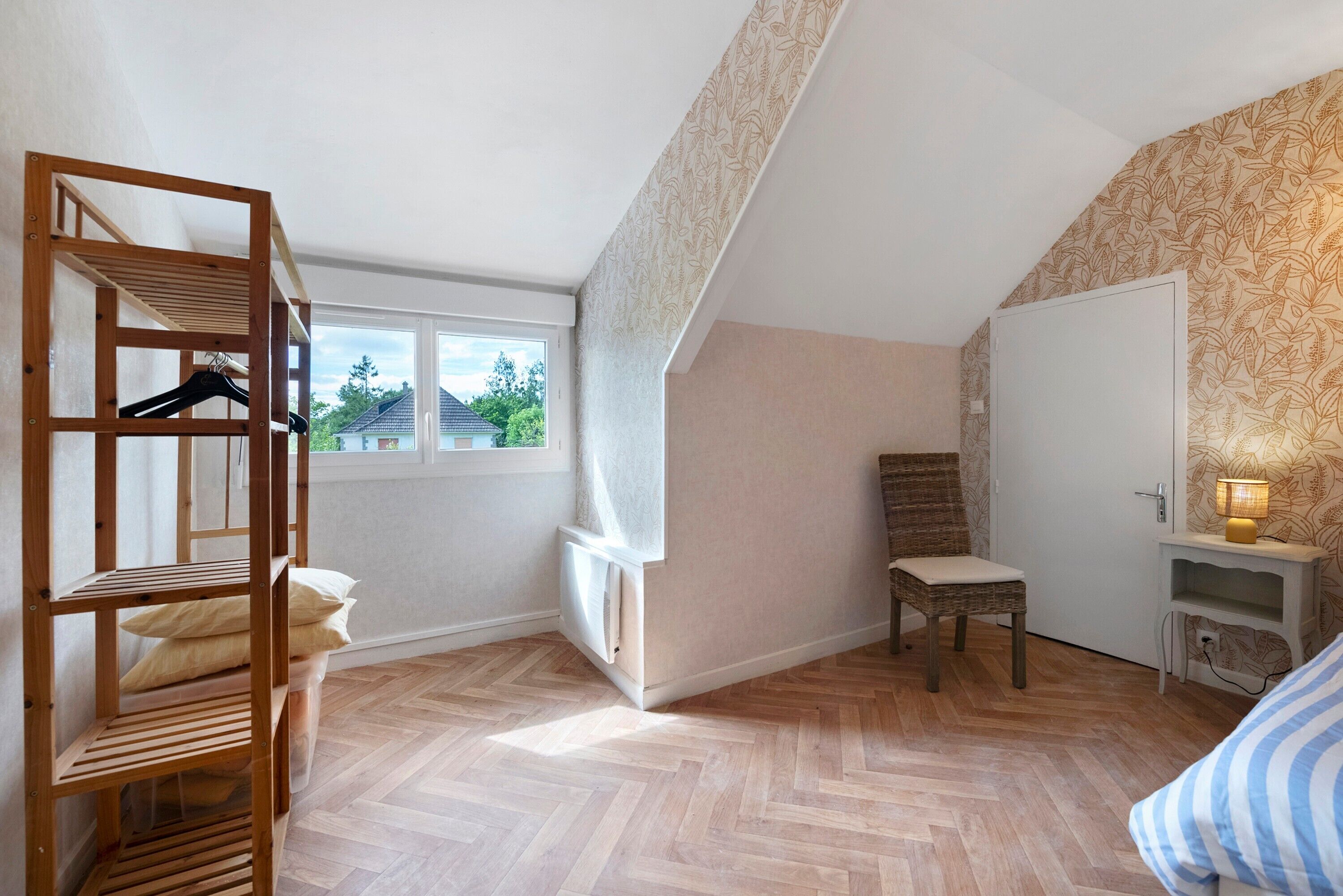 3 chambres, fer et planche à repasser, Wi-Fi, literie fournie