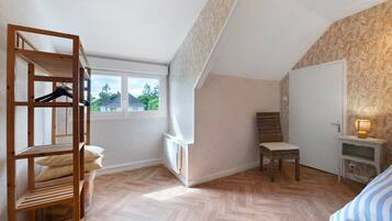 3 chambres, fer et planche à repasser, Wi-Fi, literie fournie