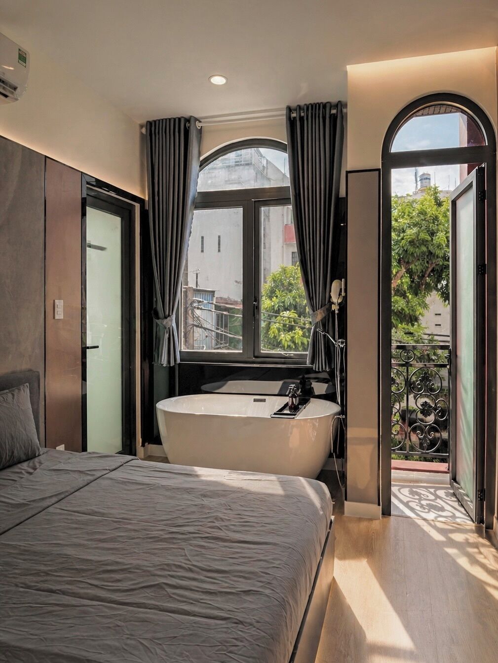 Deluxe-Suite, Balkon, Blick auf den Innenhof