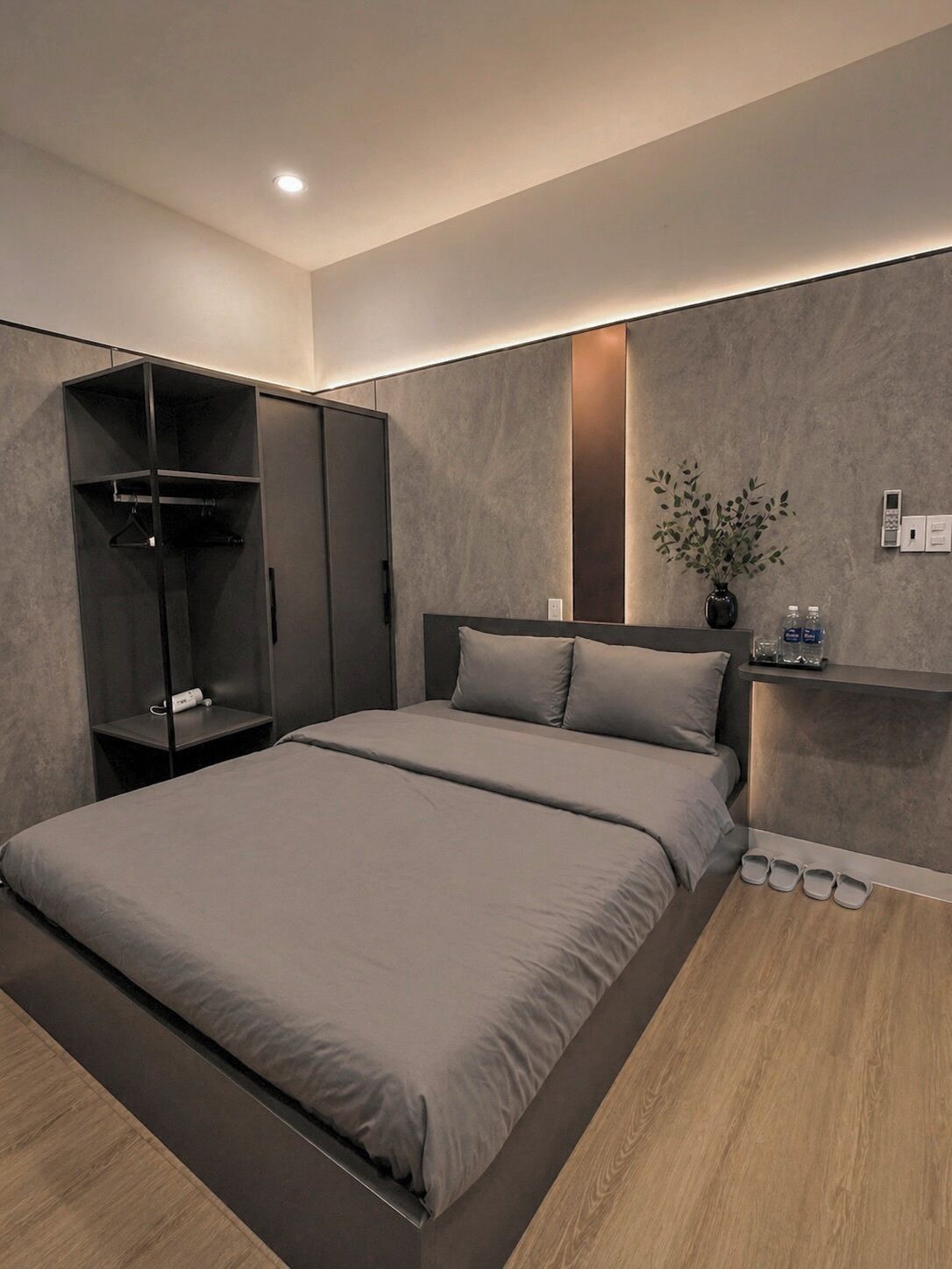 Kahden hengen deluxe-huone, poreamme, kaupunkinäköala | Ylelliset vuodevaatteet, memory foam -patjalliset sängyt, minibaari