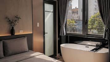 Deluxe-Suite, Balkon, Blick auf den Innenhof