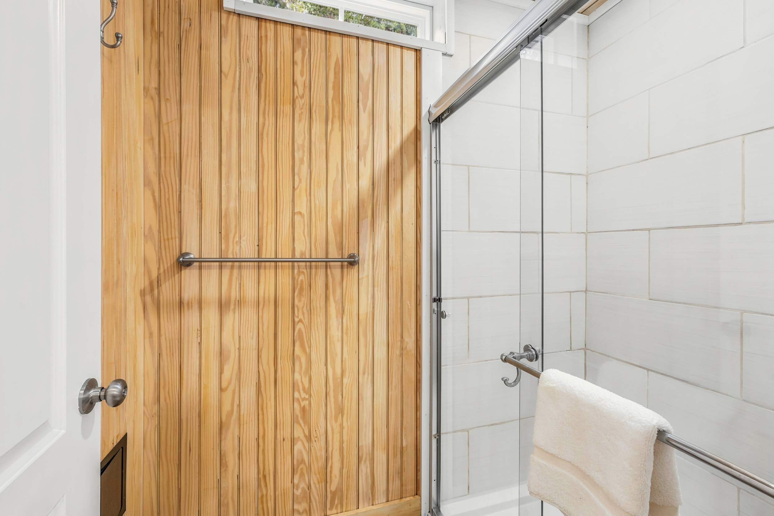 Shower, towels