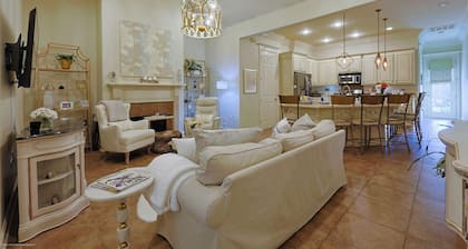 Sweet Stay Lovely 2-bedroom condo with AC in charming Lafayette