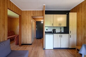Smart TV, books - Single-story holiday home by the pond no. 1 (Darlowo)