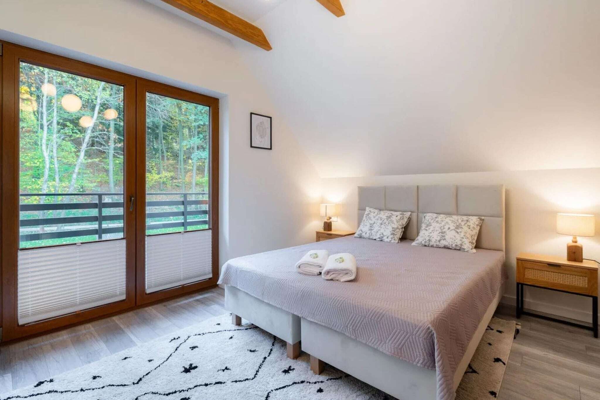 3 bedrooms, iron/ironing board, travel crib, WiFi (free)