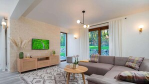 Smart-TV, Tischtennisplatte
