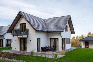 Exterior - Large holiday villa with garden, sauna and jacuzzi (Marcyporeba)