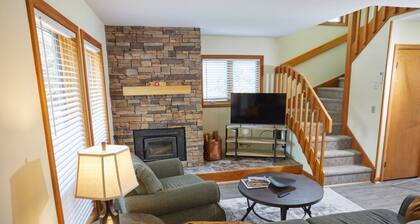 Deerfield Village | Sleeps 10 | Fireplace + Pool