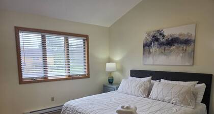 Deerfield Village | Sleeps 10 | Fireplace + Pool