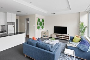 Living area - The Mark on Collins (Melbourne)