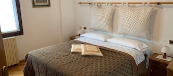 Apartment 'Terrazza Valtellina' with Mountain View, Shared Terrace and Wi-Fi