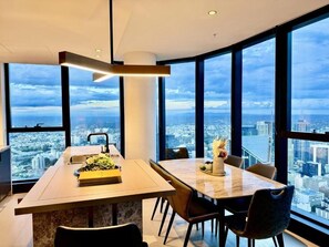 Basic Studio, City View | Dining - Sky High 3 Beds Apartment (Melbourne)