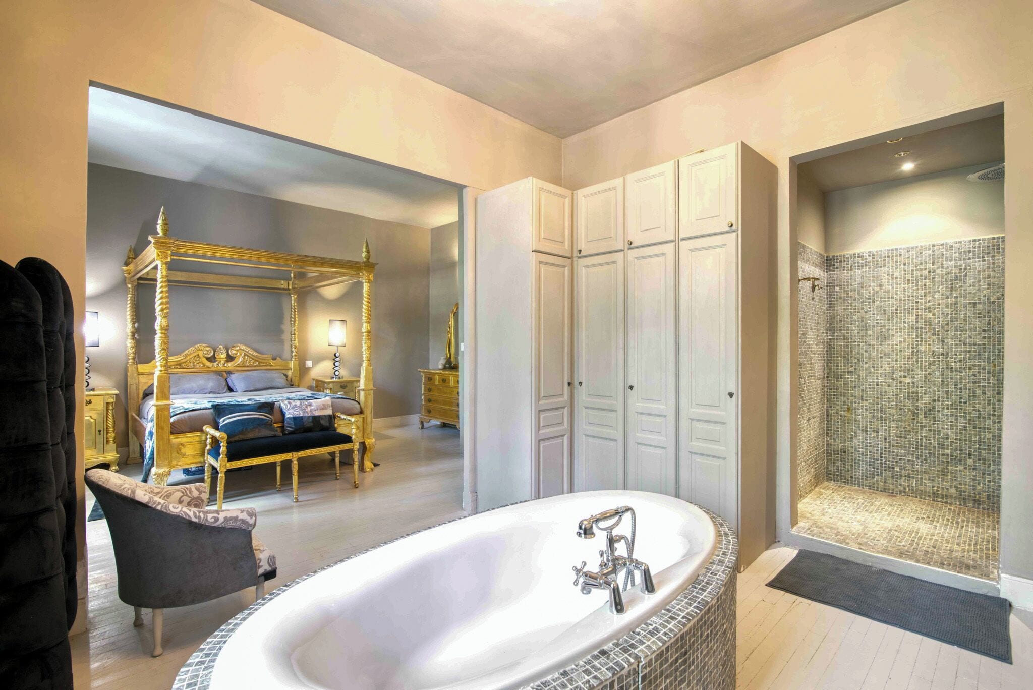 Deluxe Suite, 2 Bathrooms, Courtyard View | Egyptian cotton sheets, premium bedding, Select Comfort beds, desk