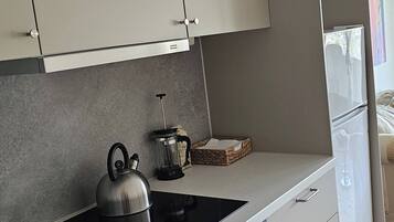 Apartment, 1 Bedroom, Balcony | Interior