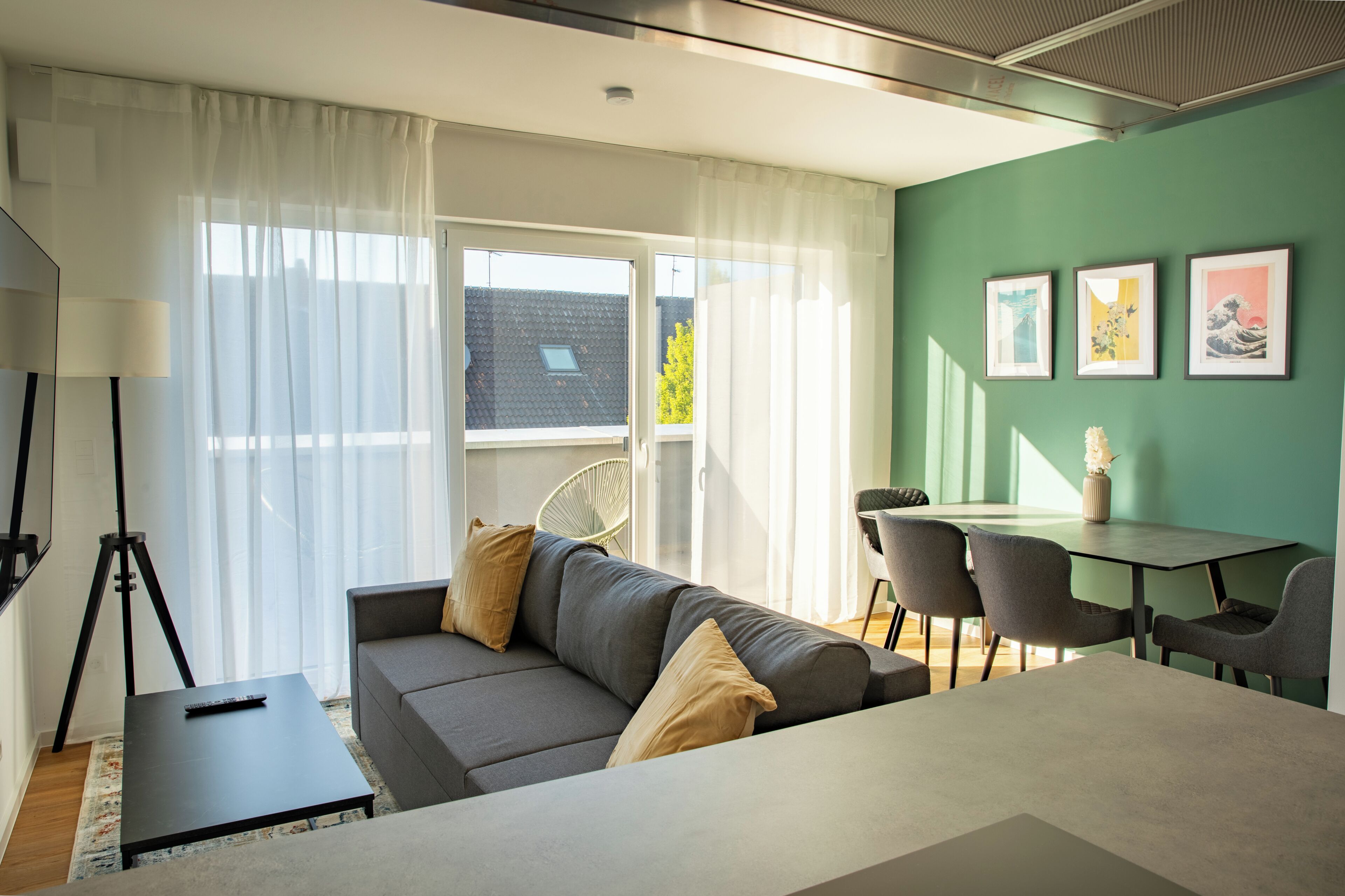 Deluxe-Apartment, 1 Queen-Bett, Stadtblick, Erdgeschoss | Wohnbereich
