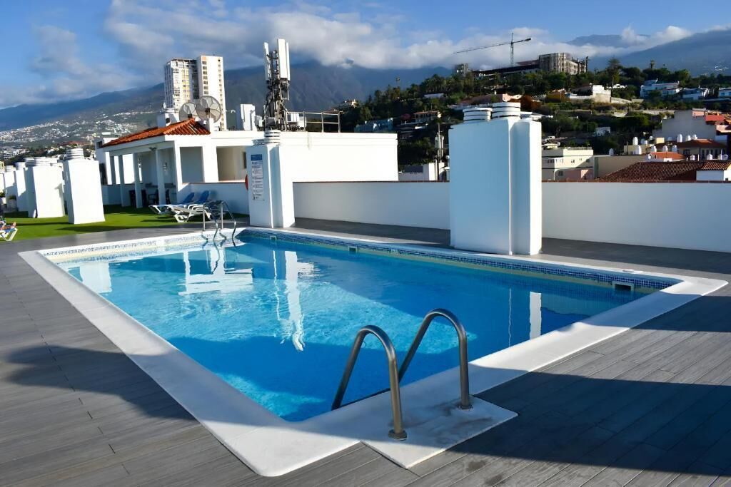 Appartamento Deluxe, balcone, vista città | Piscina