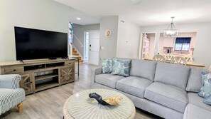Smart TV - New Listing! Ocean Cove Club Near beach, pool, 1st floor master, pet-friendly. (Hilton Head Island)
