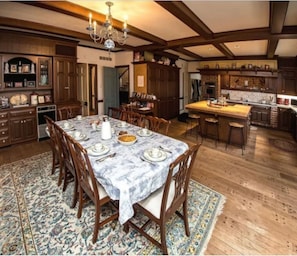 Dining - The Manor on Rosedale (Highspire)