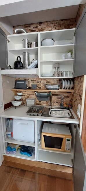 Private kitchen - Cork oak retreat 5 minutes from Santarém swimming pools and CNEMAl (Romeira)