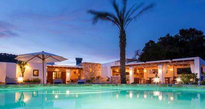 Villa 'Sa Paissa De Can Sergent' mit Bergblick, WLAN und Klimaanlage