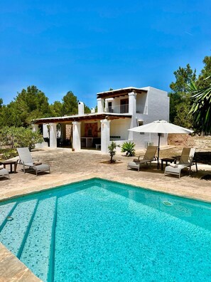 Pool - Villa 'Saljub De Can Sergent' with Mountain View, Wi-Fi and Air Conditioning (Cala Vedella)