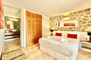 Room - Villa 'Saljub De Can Sergent' with Mountain View, Wi-Fi and Air Conditioning (Cala Vedella)